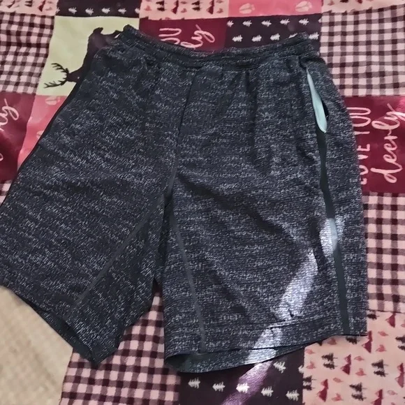 Lululemon Black Active Short Size‎ Small - Picture 2 of 6